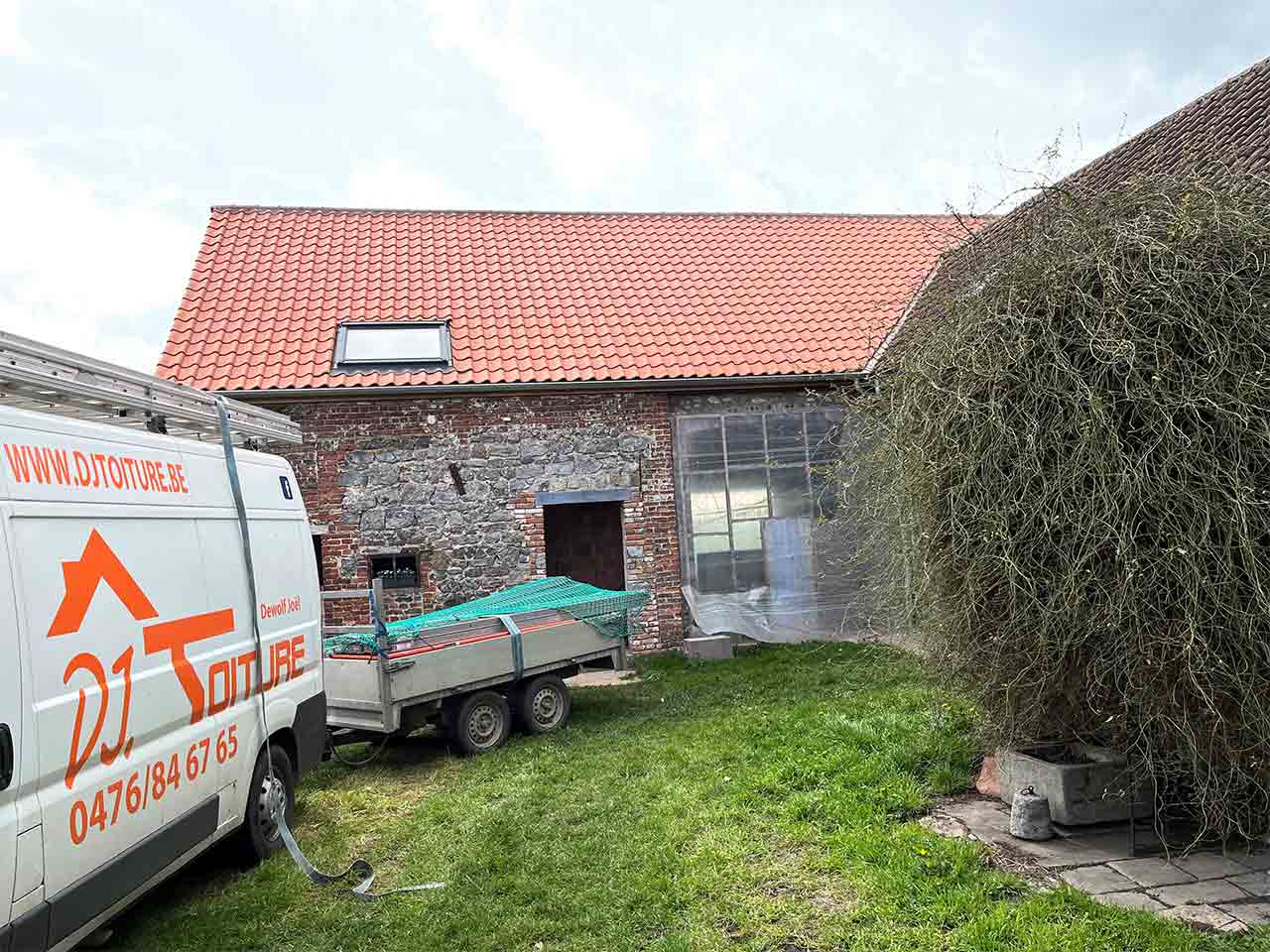 Rénovation complète de toiture en tuiles à Beloeil